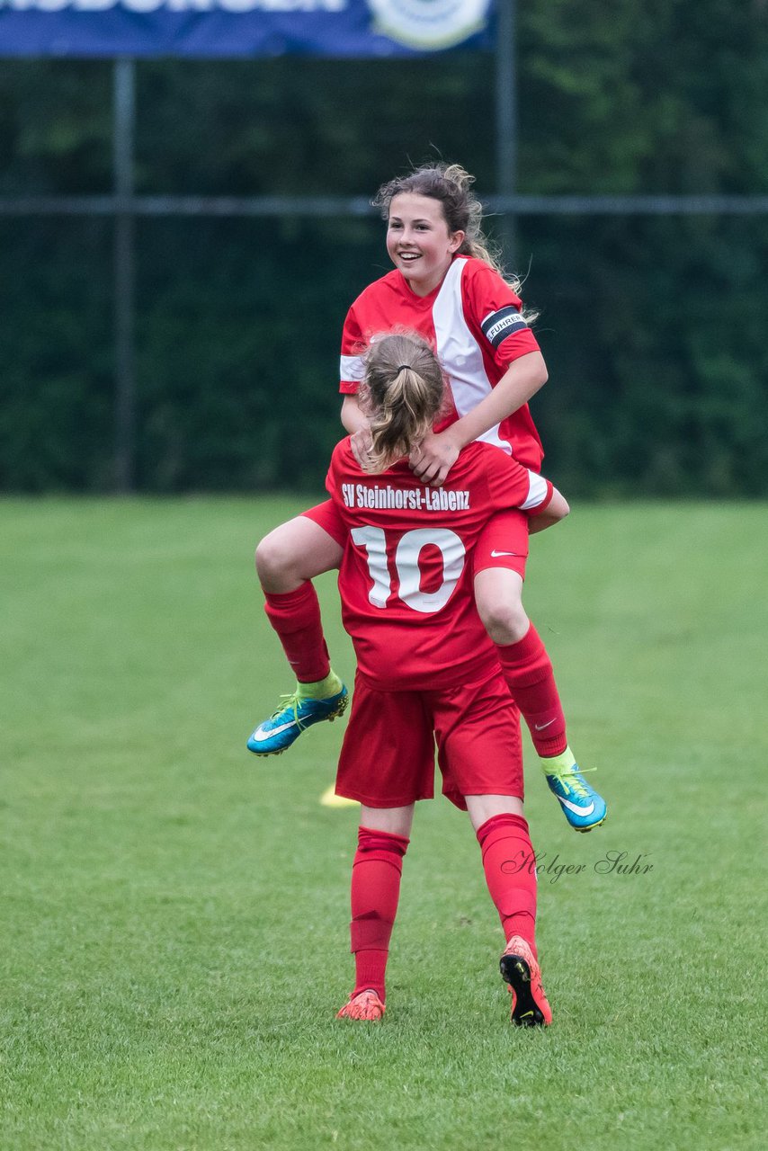 Bild 351 - wCJ SV Steinhorst/Labenz - VfL Oldesloe : Ergebnis: 18:0